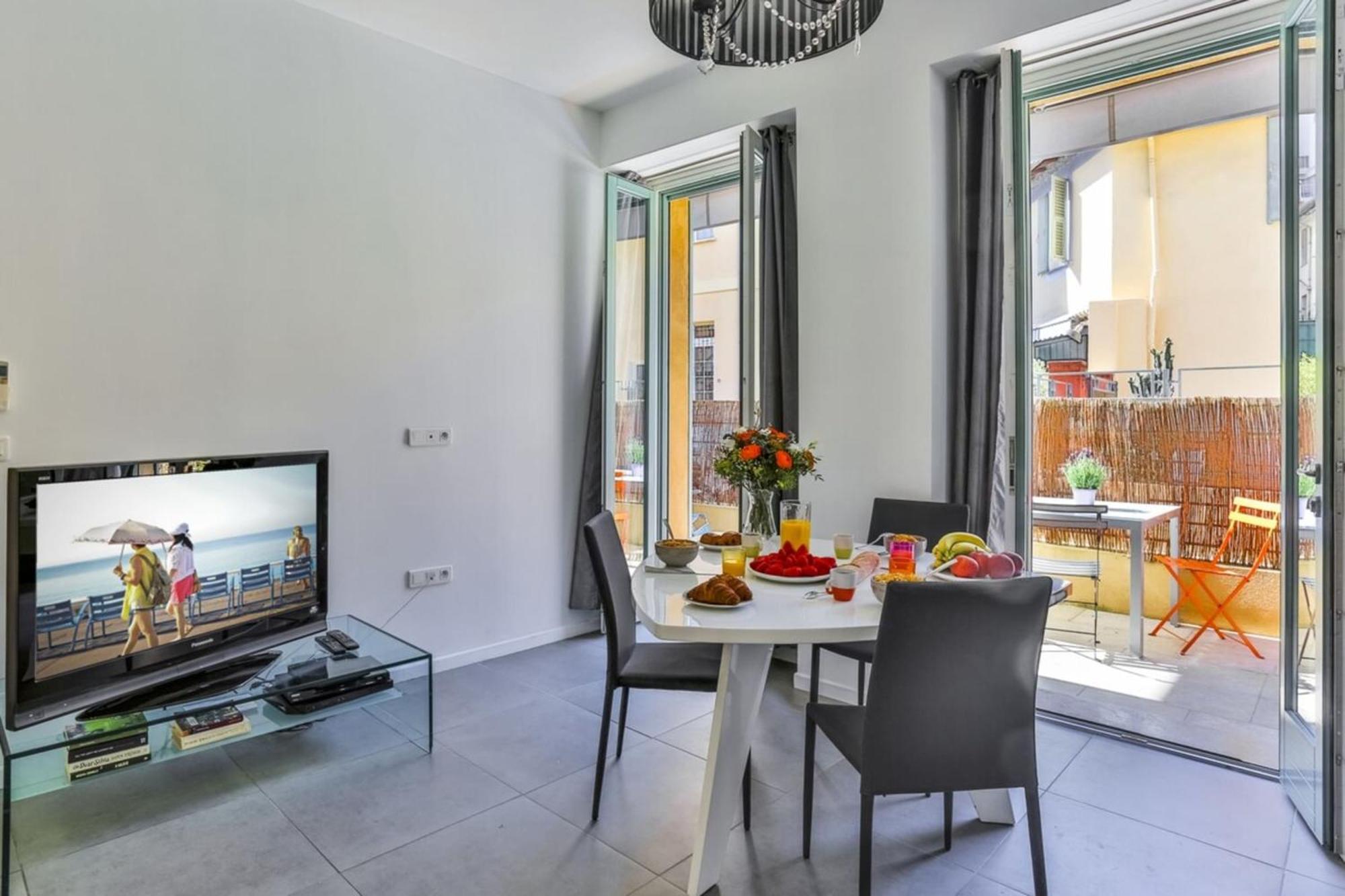 France 82 D - 2 Rooms - Terrace - 1 Min To The Sea Νίκαια Εξωτερικό φωτογραφία
